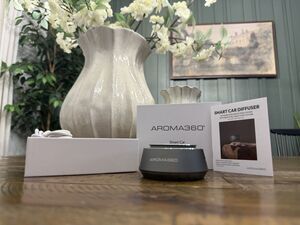 Aroma360 Smart Car Diffuser Auto On/Off Luxury Scent Diffuser New $79.95 MSRP